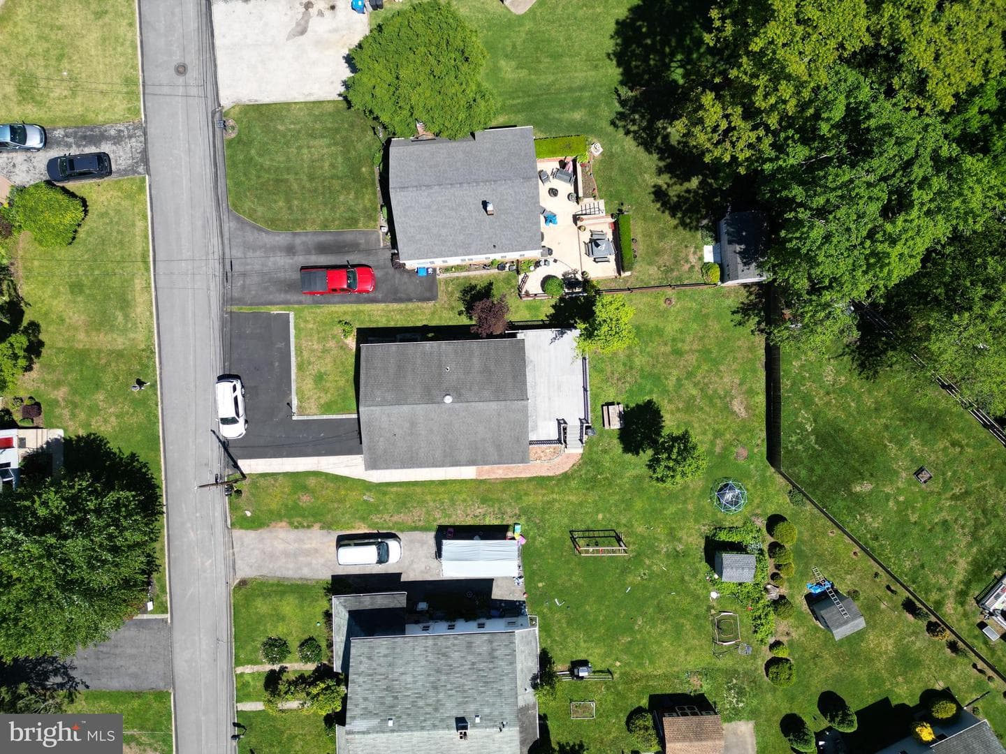 227 Elm Avenue photo 42