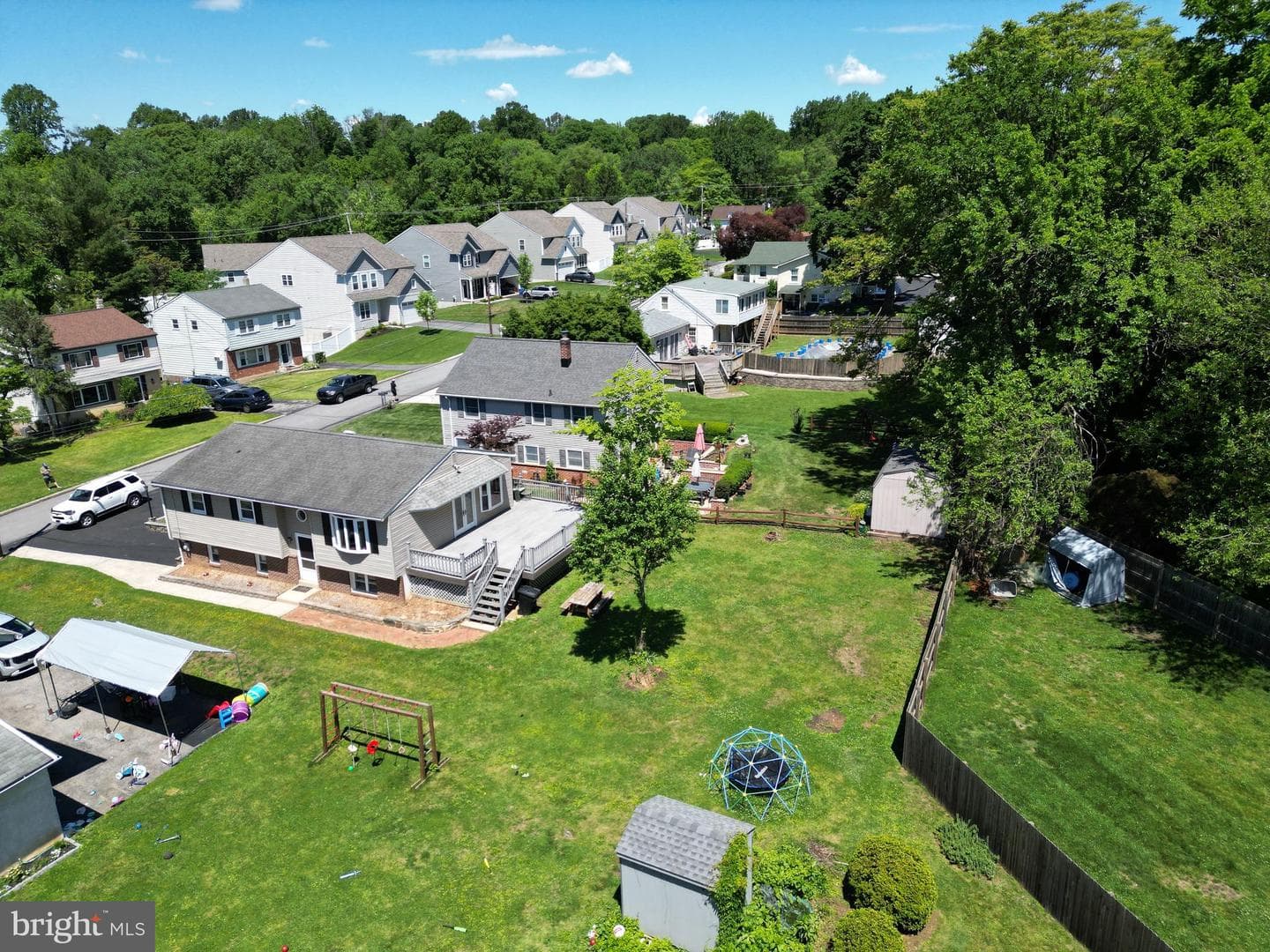227 Elm Avenue photo 45
