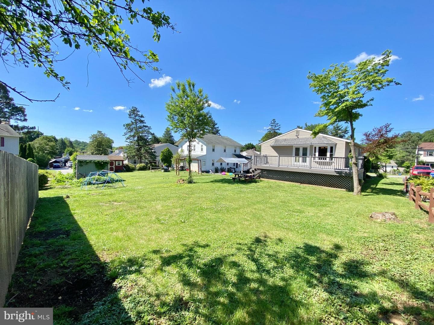 227 Elm Avenue photo 47