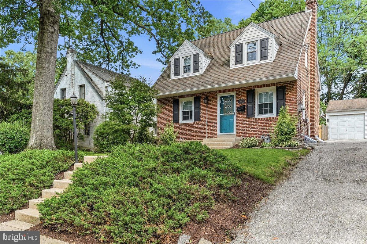 227 Sandy Bank Road, Media