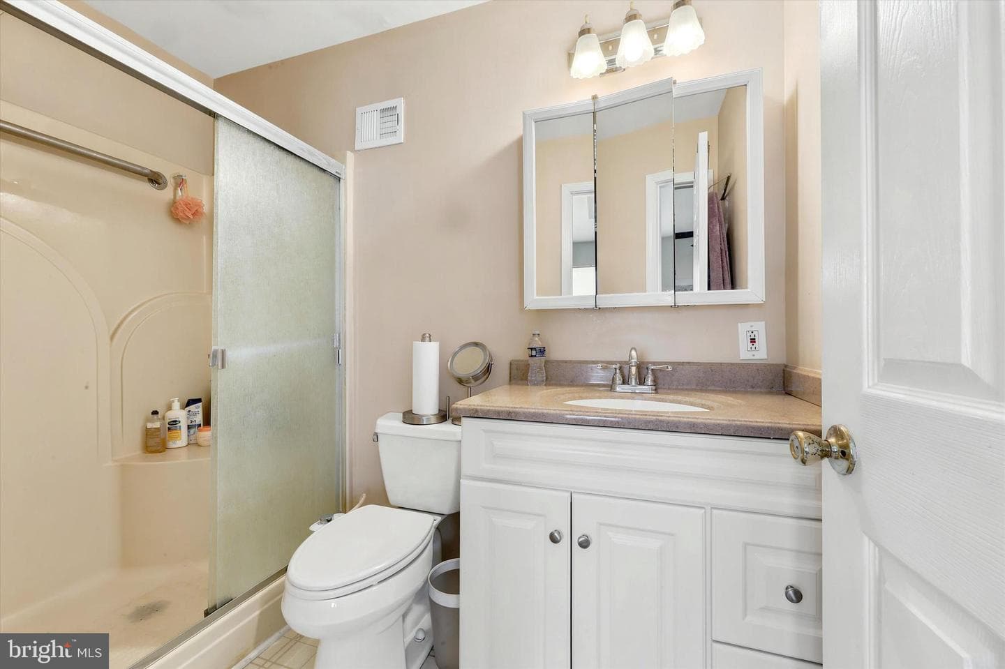 552 Heather Ln photo 12