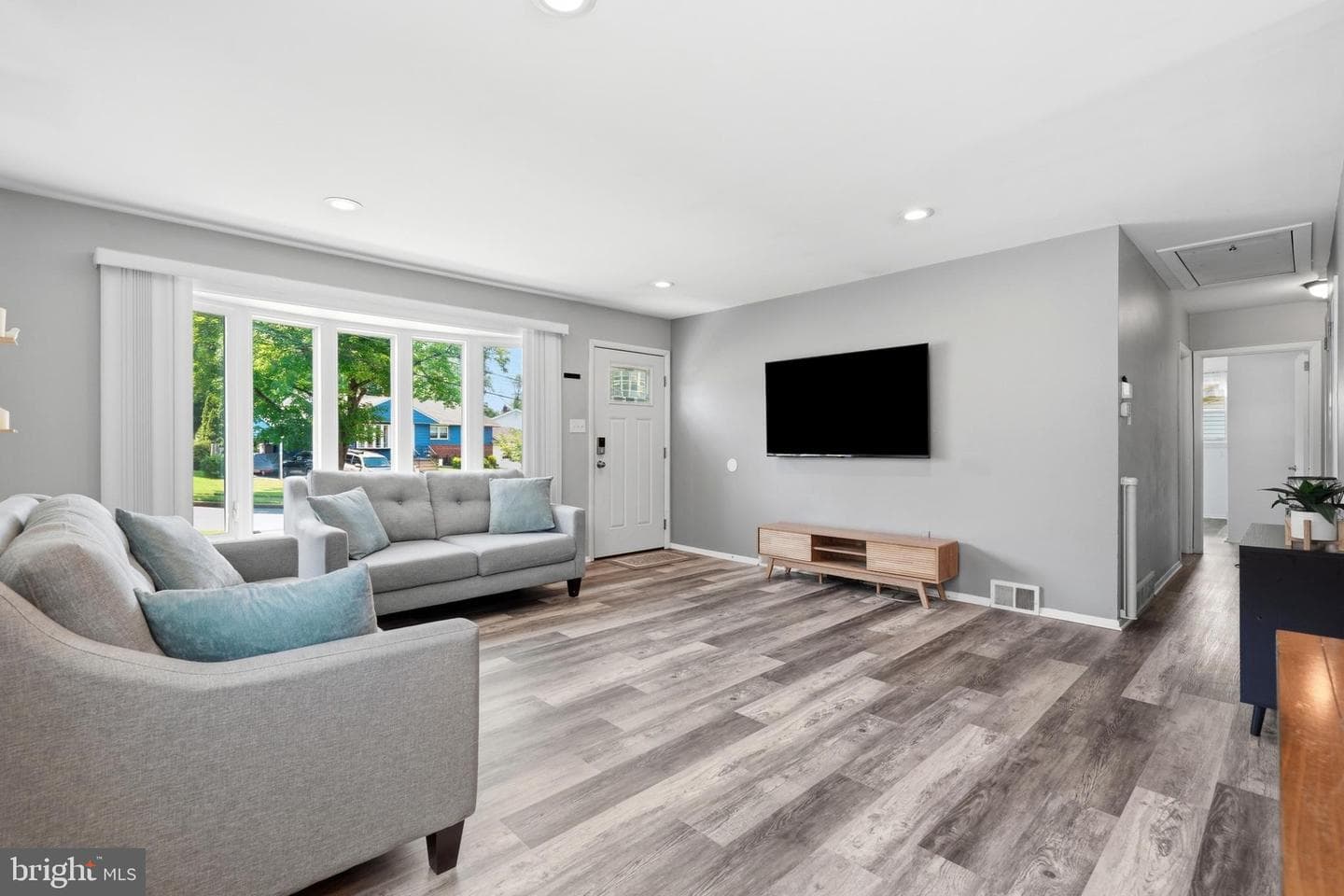 3703 John Drive photo 4