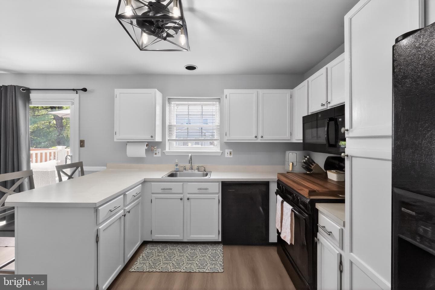 56 Victoria Drive photo 8