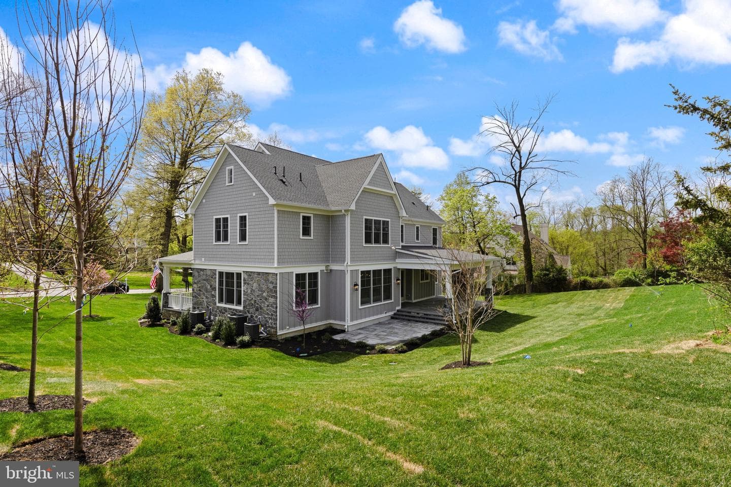 474 Barclay Road photo 3
