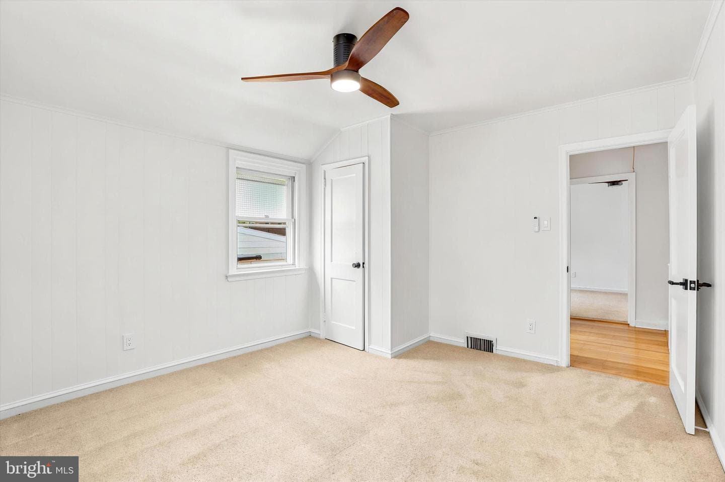 1801 Hawthorne Avenue photo 24