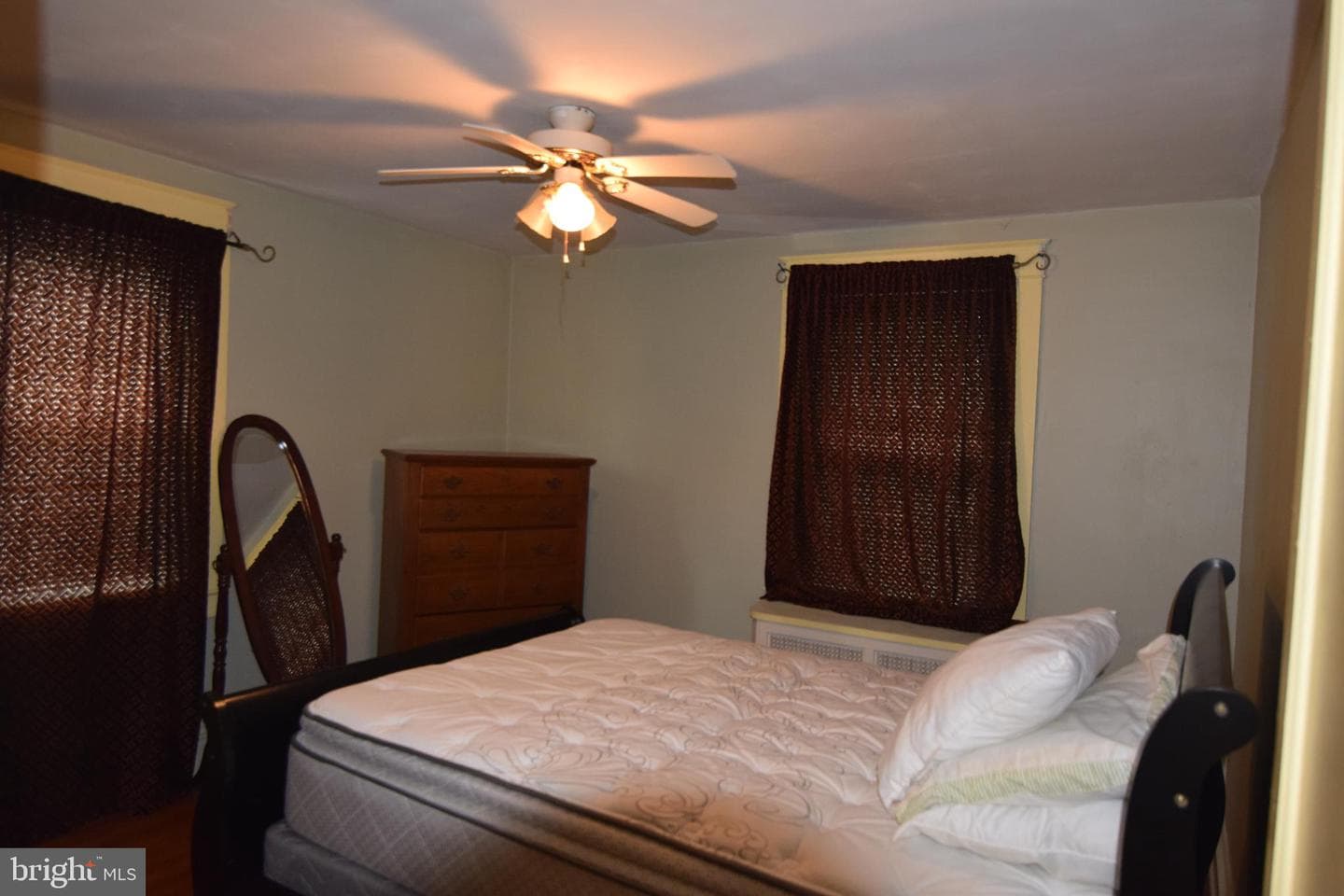 14 Gladstone Road photo 18