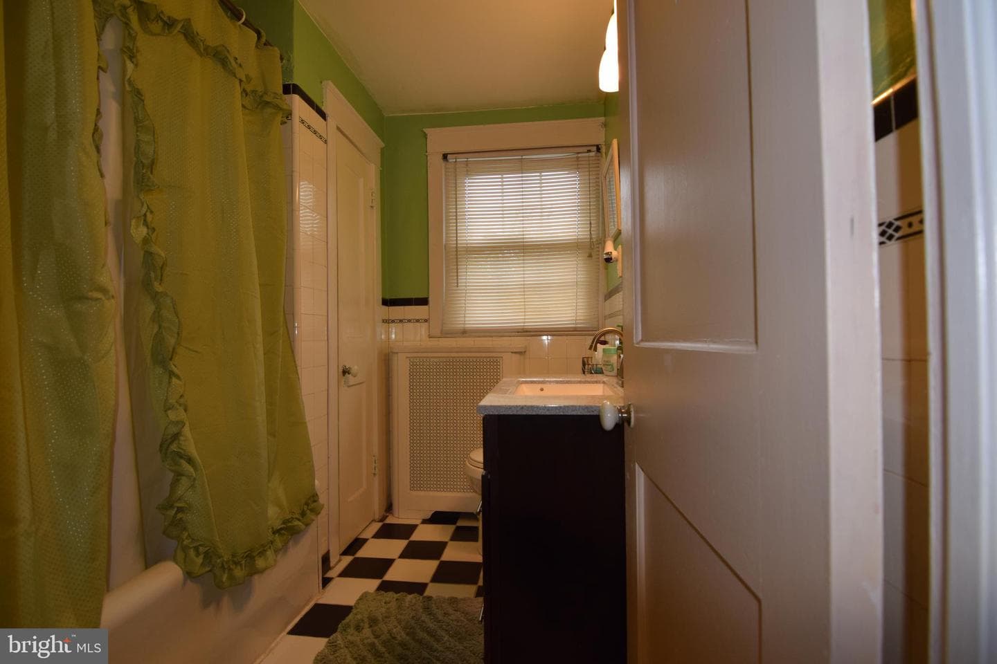 14 Gladstone Road photo 19