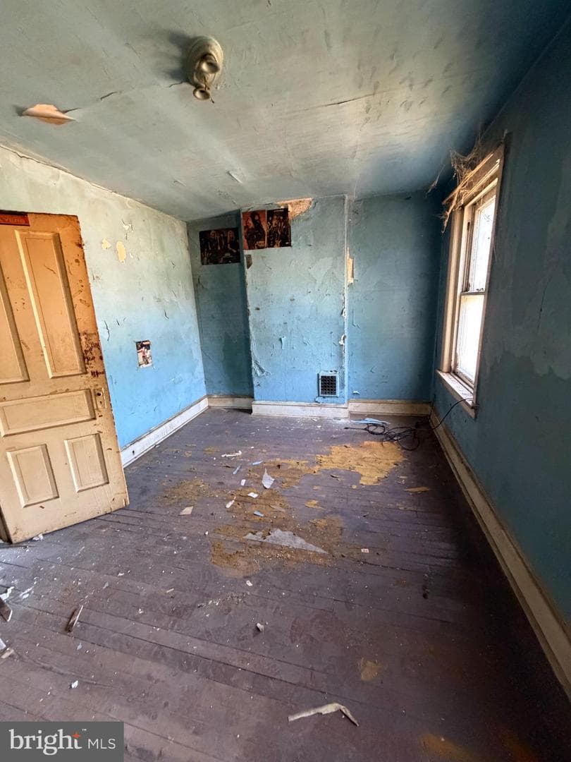 116 Bartram Avenue photo 13