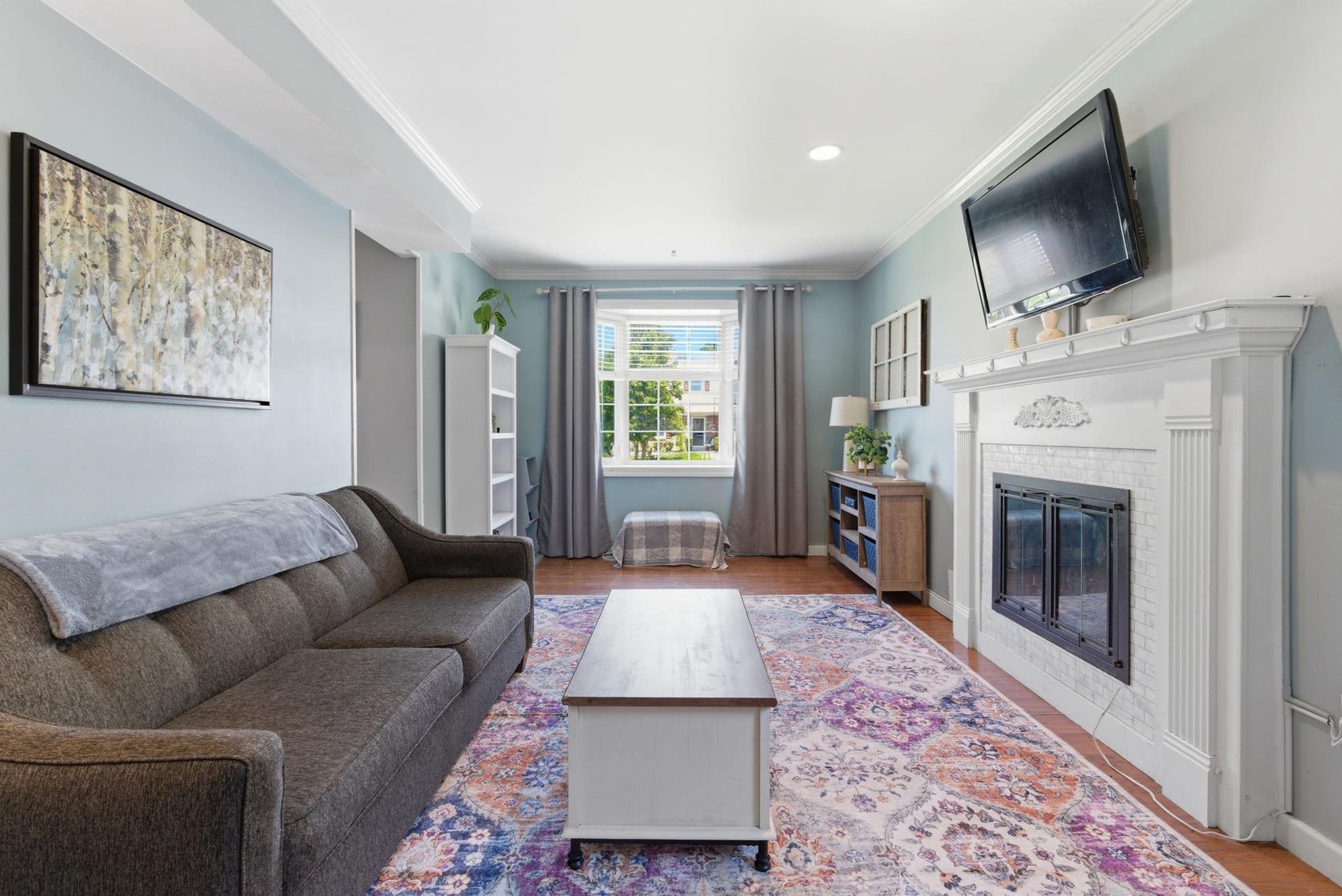 327 Greenbriar photo 4
