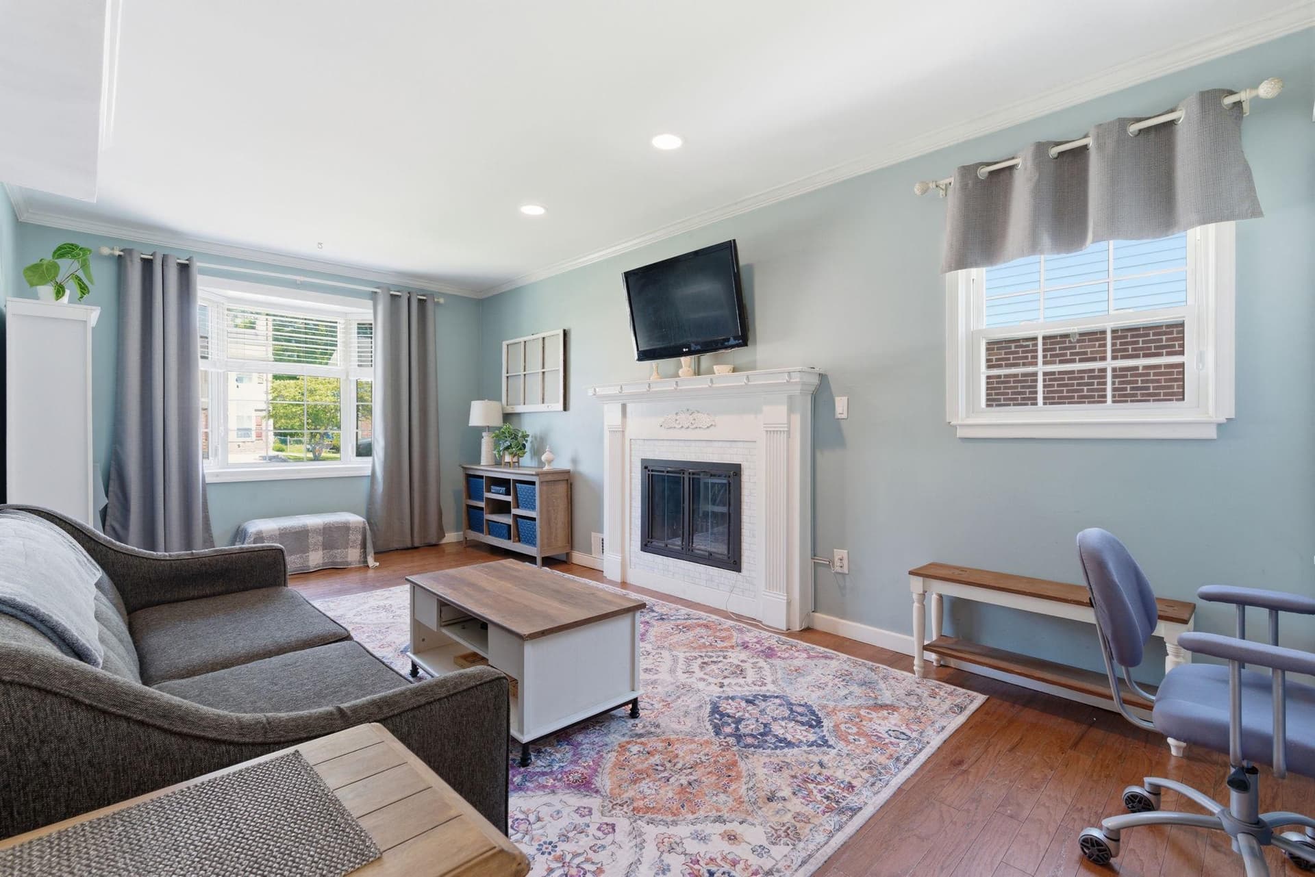327 Greenbriar photo 5