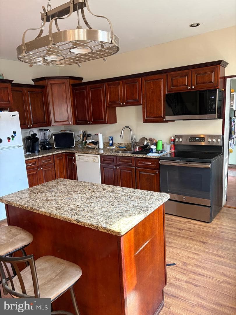 112 E Cooke Avenue photo 13