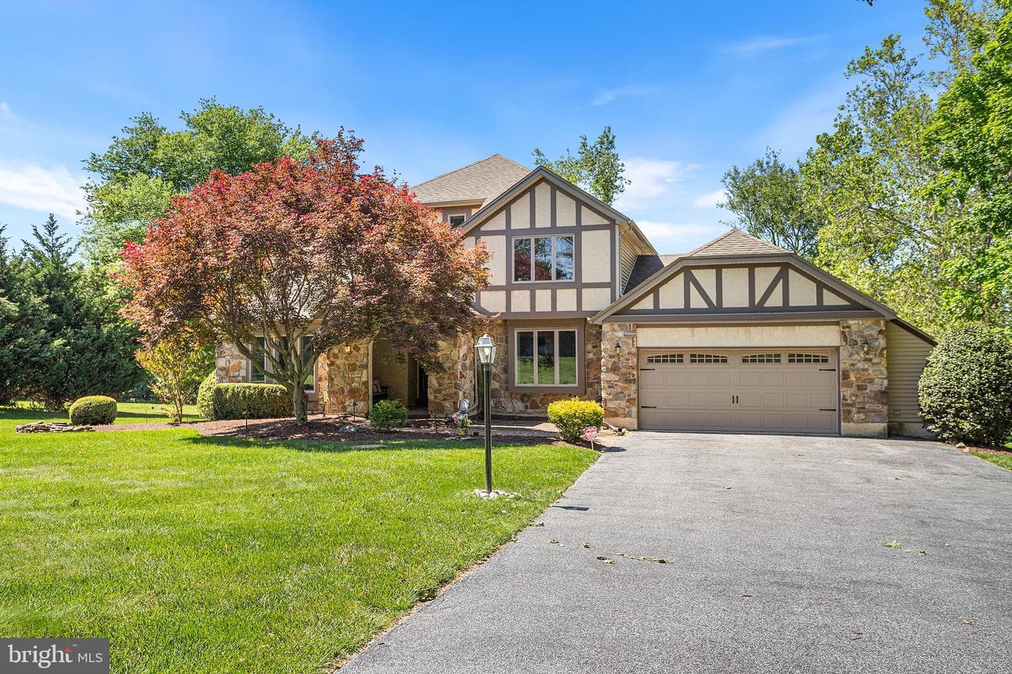 115 Willits Way