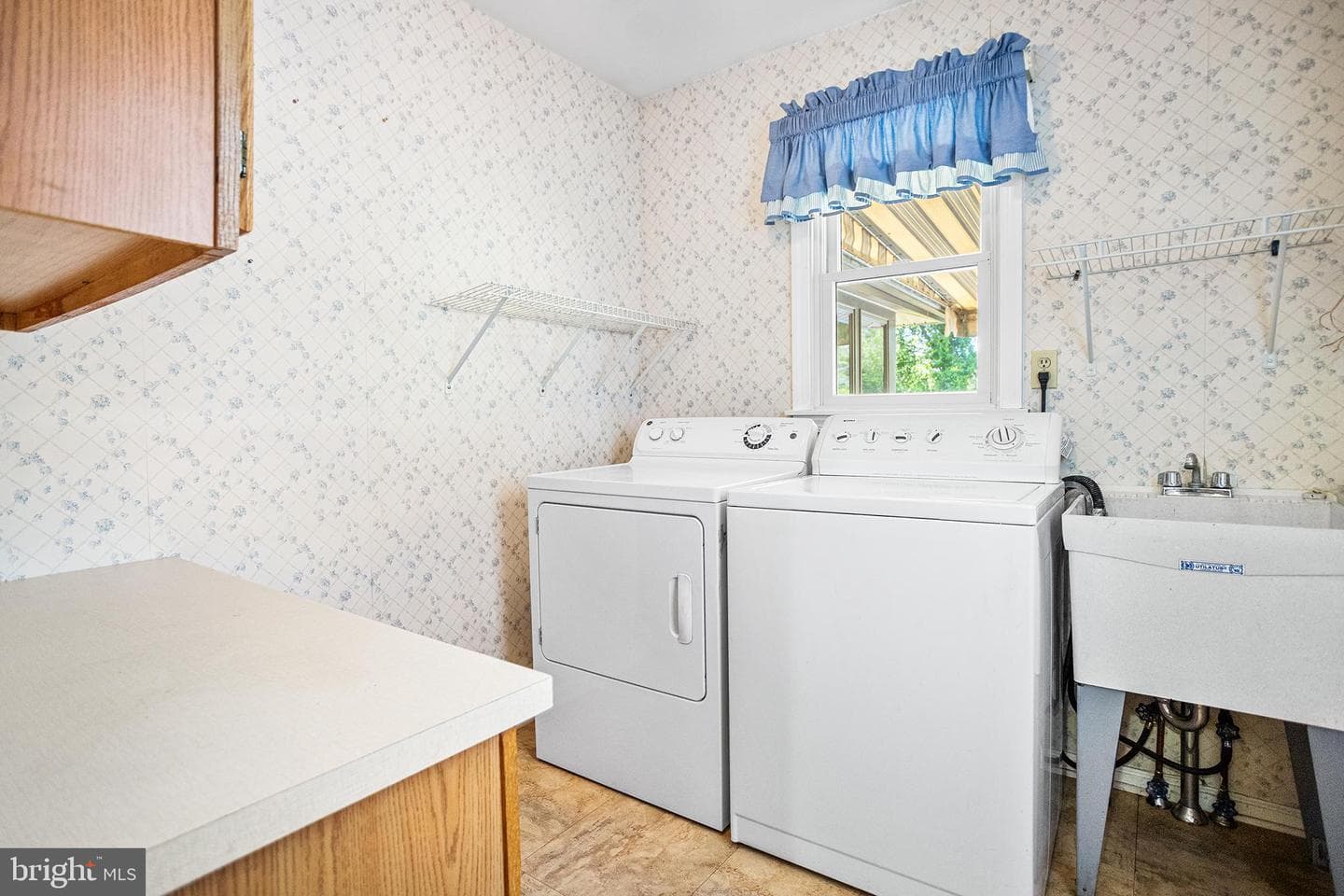 115 Willits Way photo 23