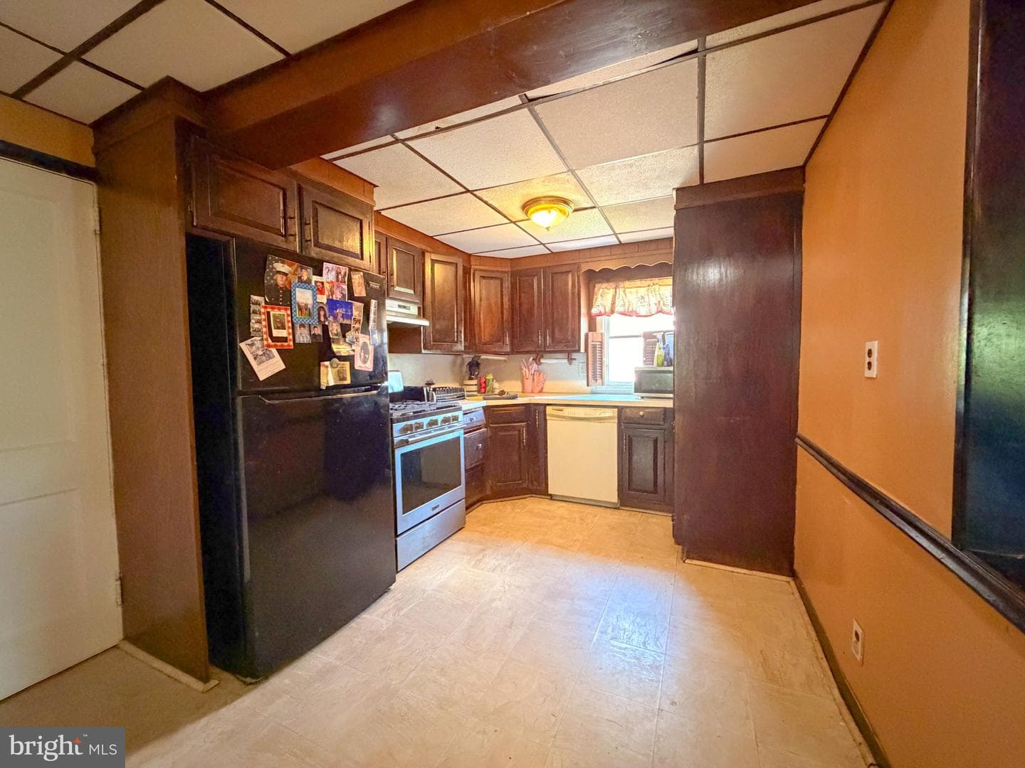 646 Amosland Road photo 12