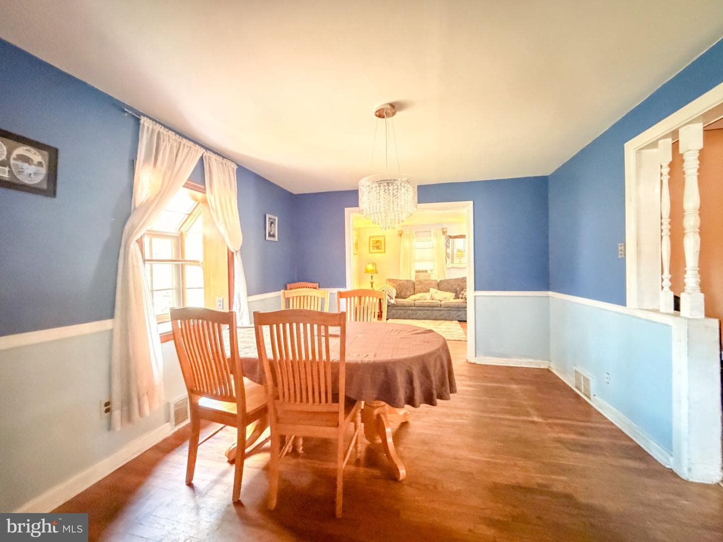646 Amosland Road photo 4