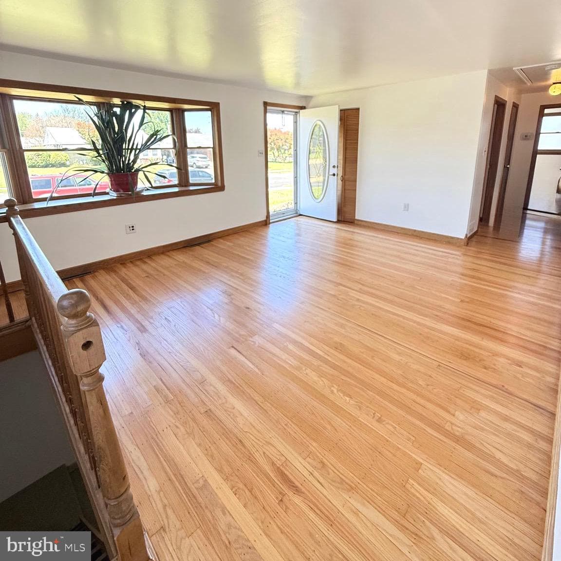 2121 N Lee Lane photo 4