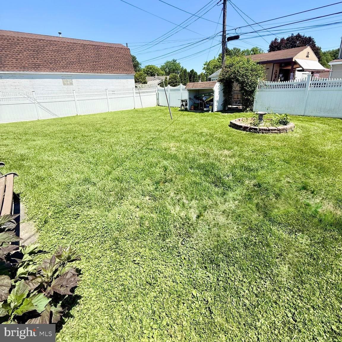 2121 N Lee Lane photo 44