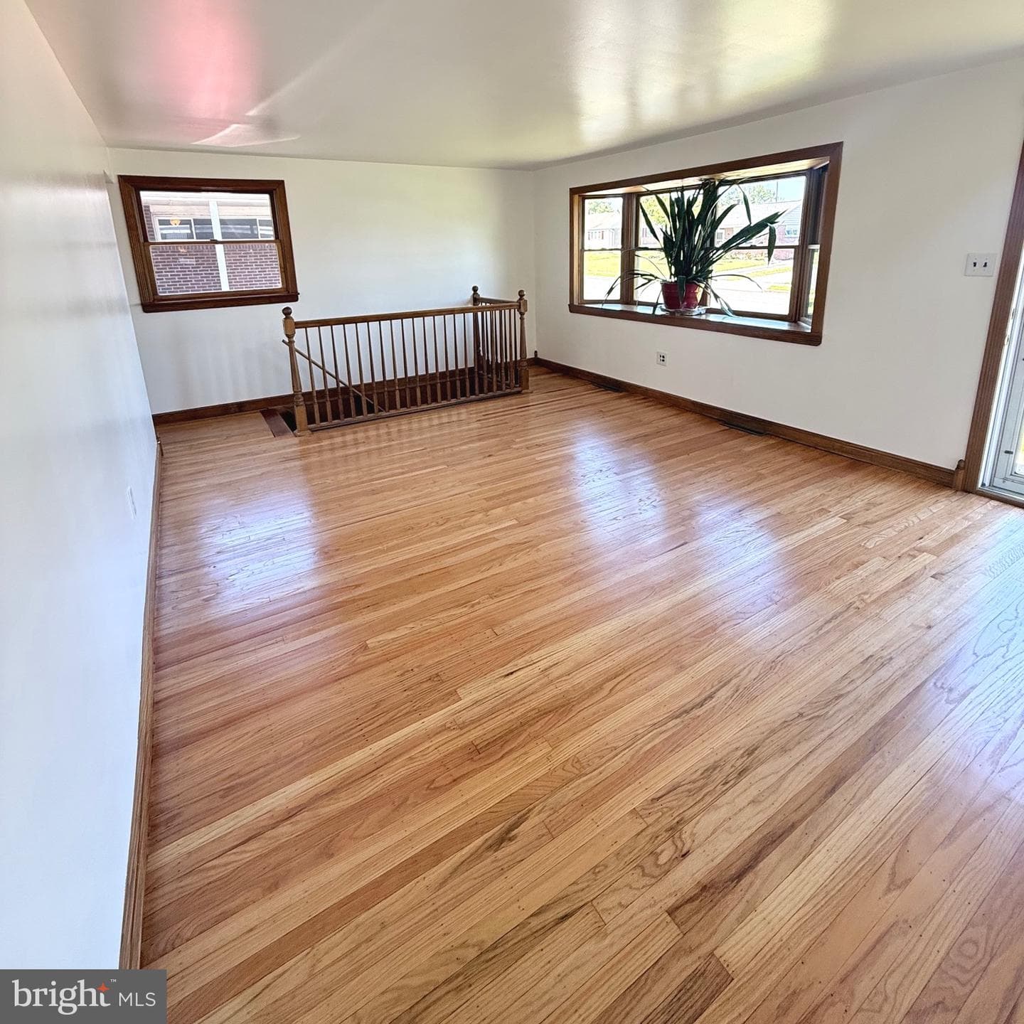 2121 N Lee Lane photo 8
