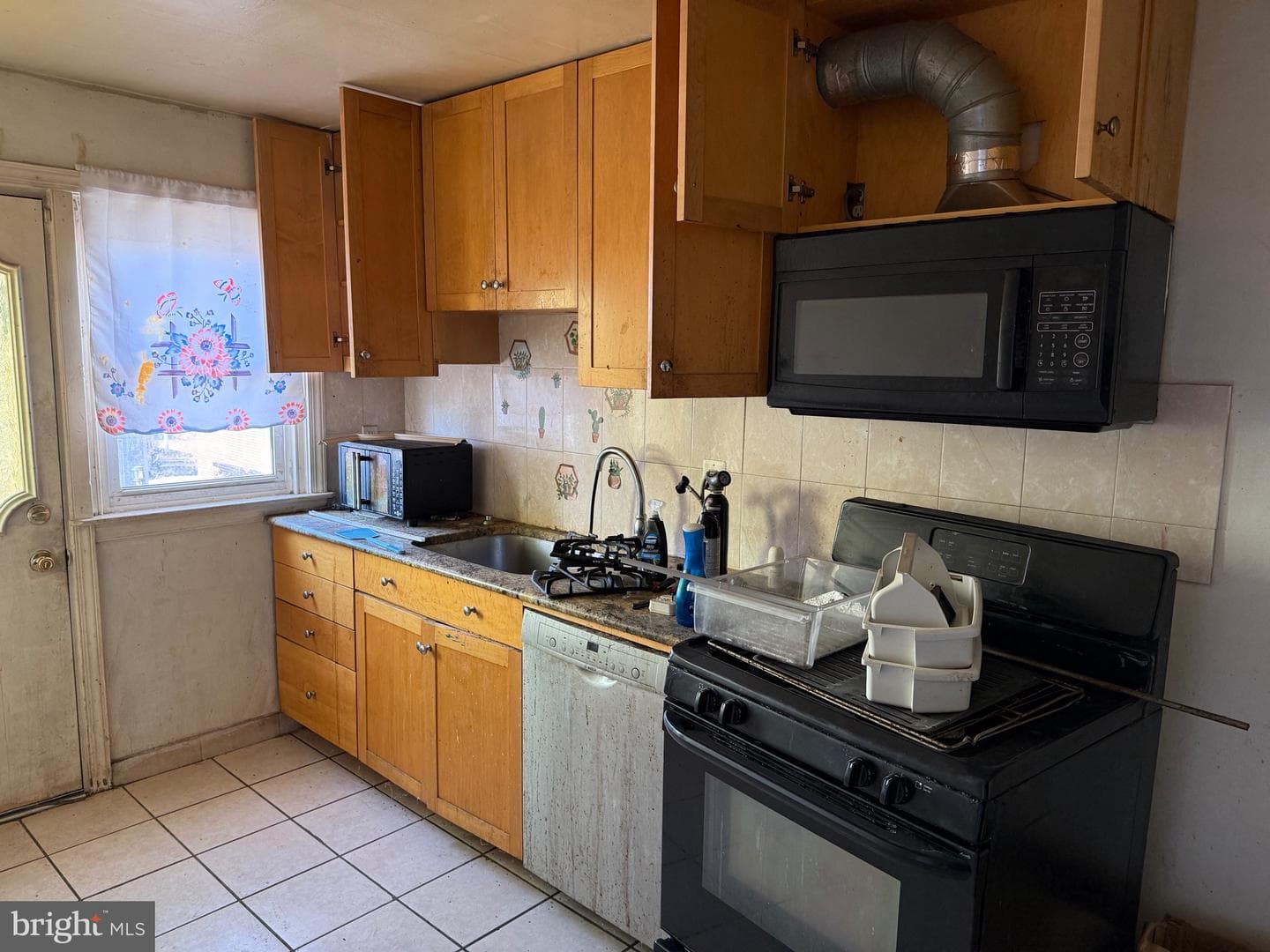 724 Ashland Avenue photo 12