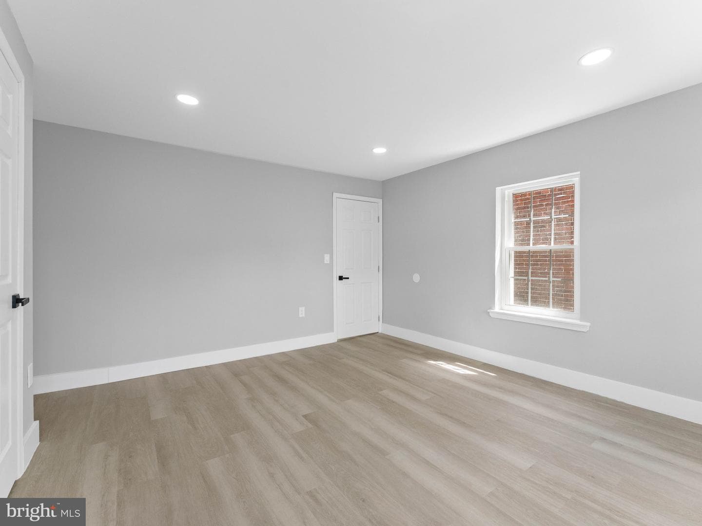 121 N 6th Street photo 18