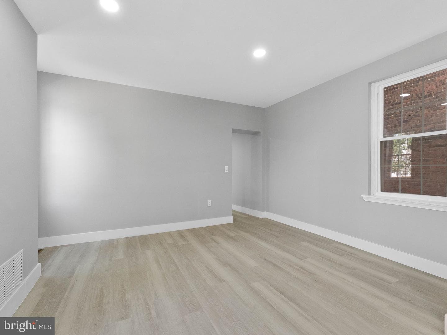 121 N 6th Street photo 4