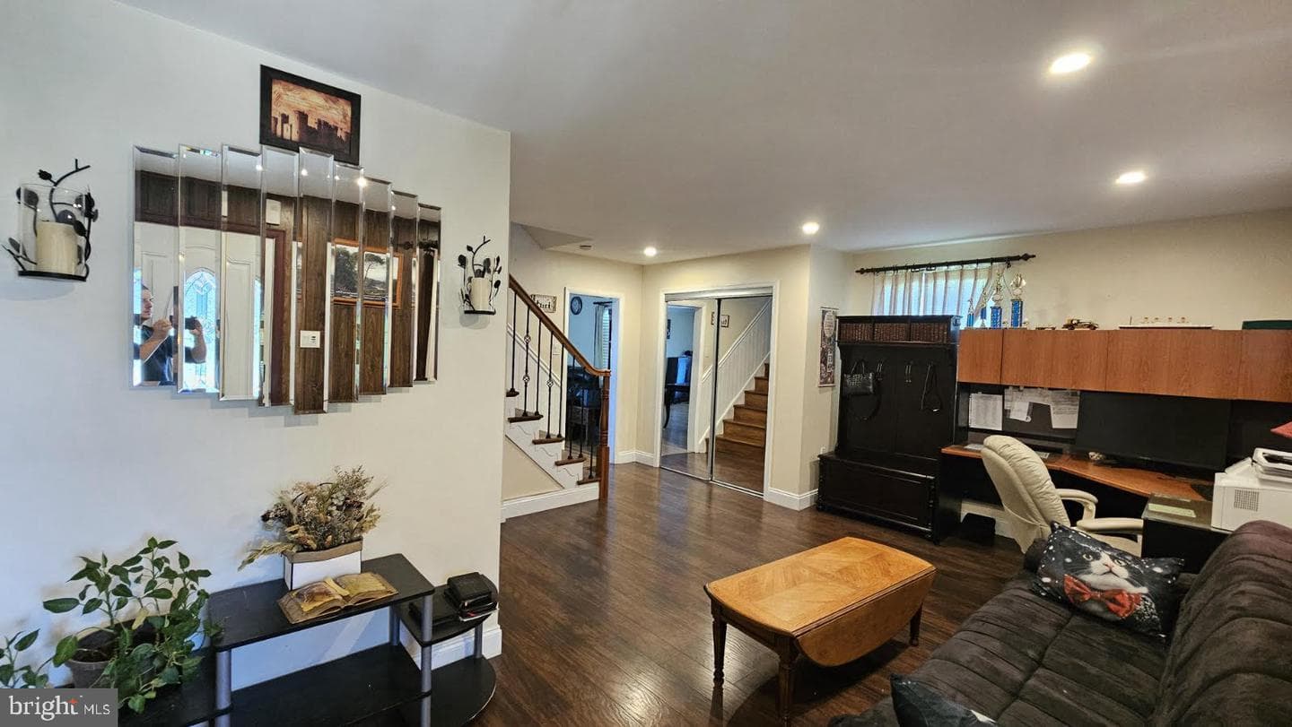 105 Scheivert Avenue photo 17