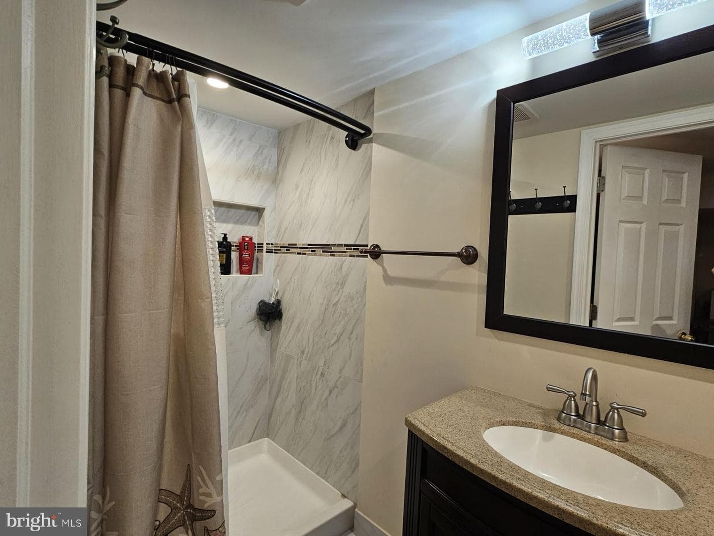 105 Scheivert Avenue photo 20