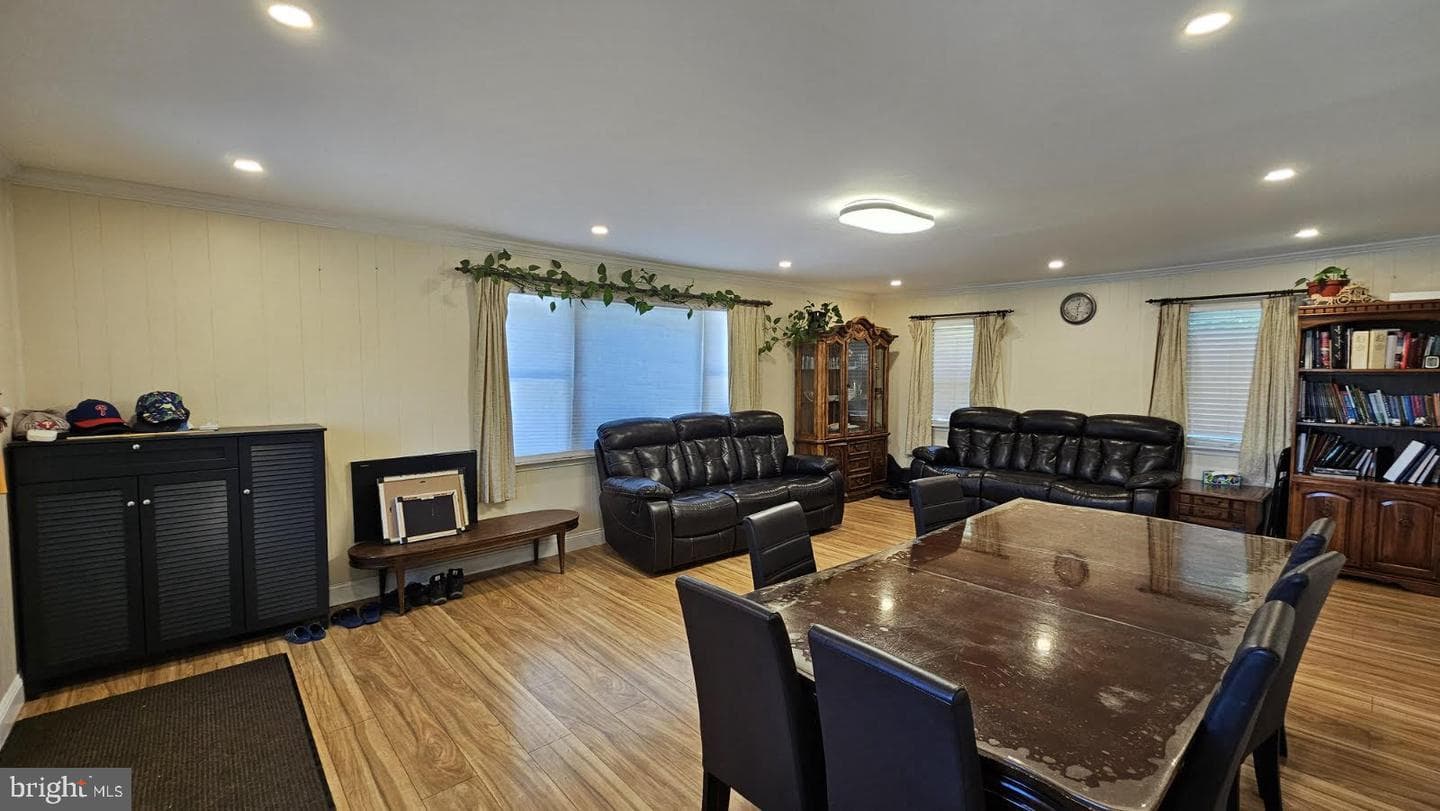 105 Scheivert Avenue photo 6