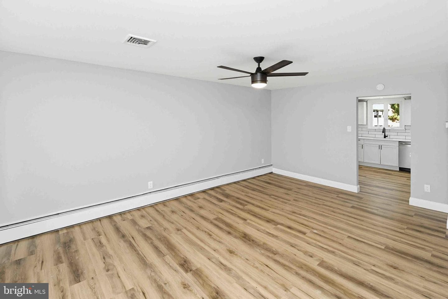 532 Lindsay Street photo 10
