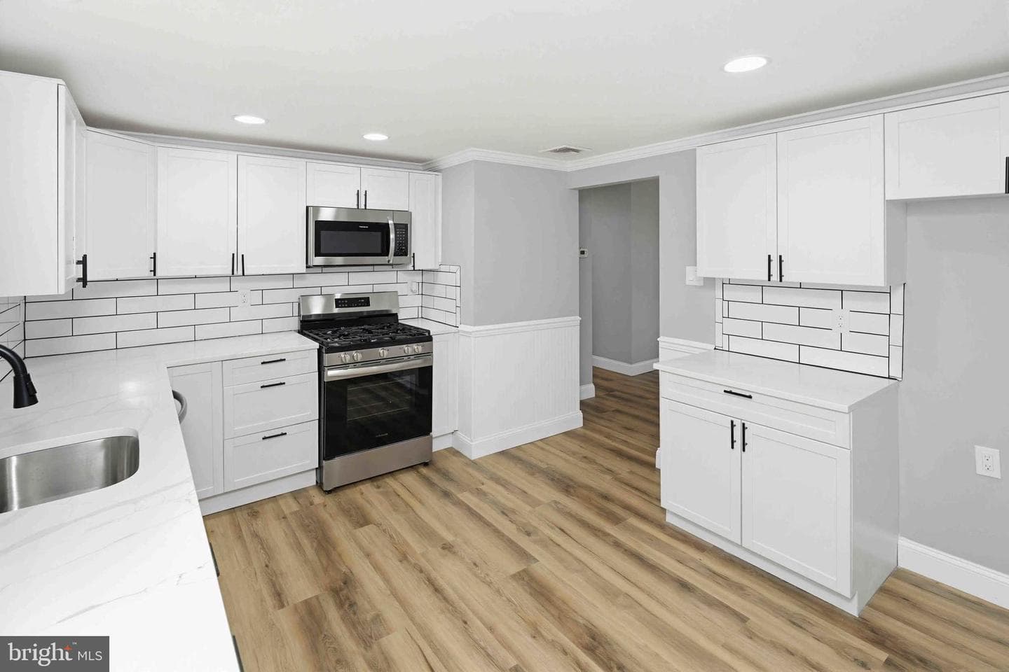532 Lindsay Street photo 12