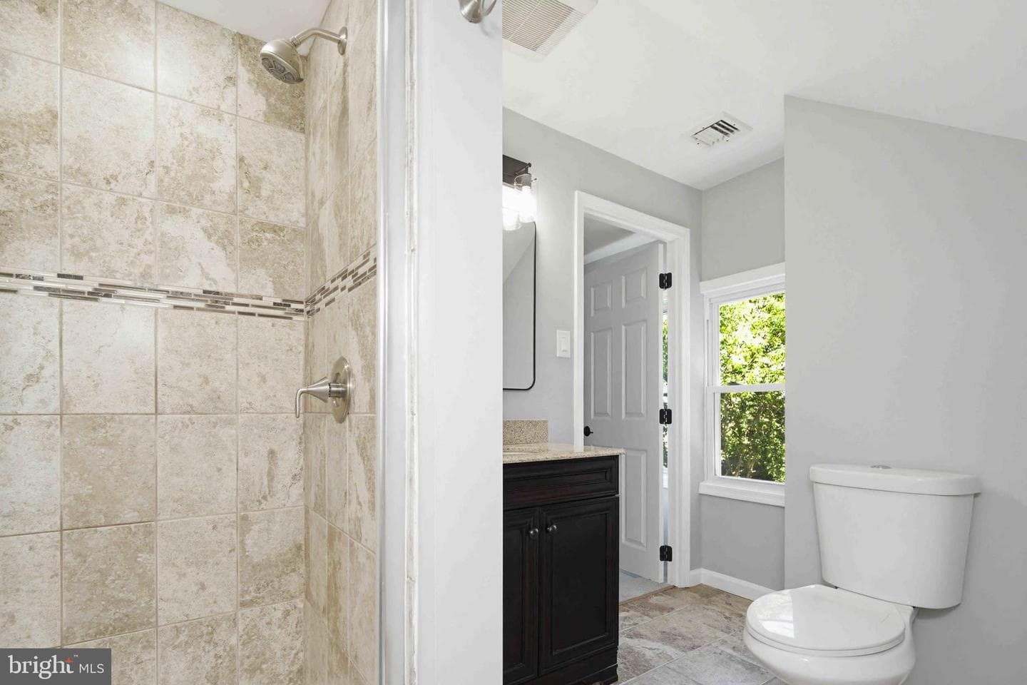 532 Lindsay Street photo 31