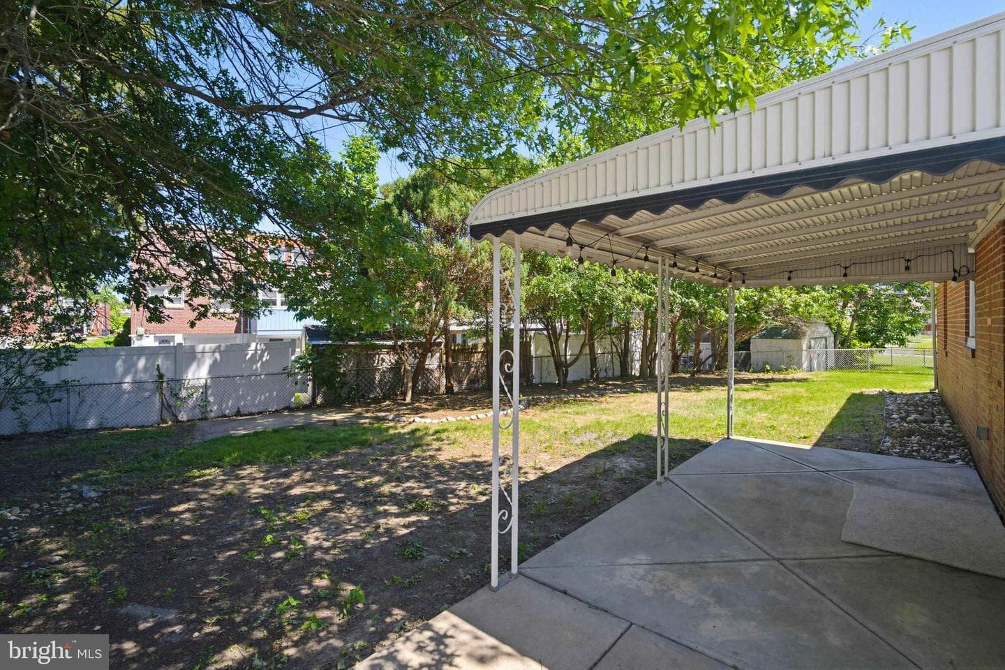 532 Lindsay Street photo 34