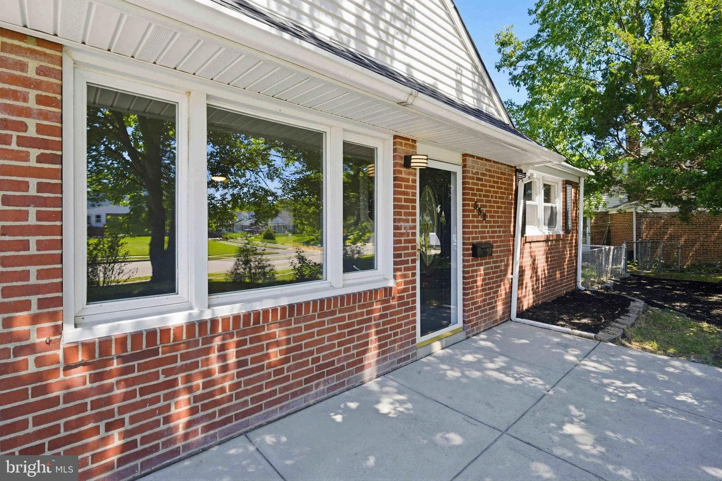 532 Lindsay Street photo 35