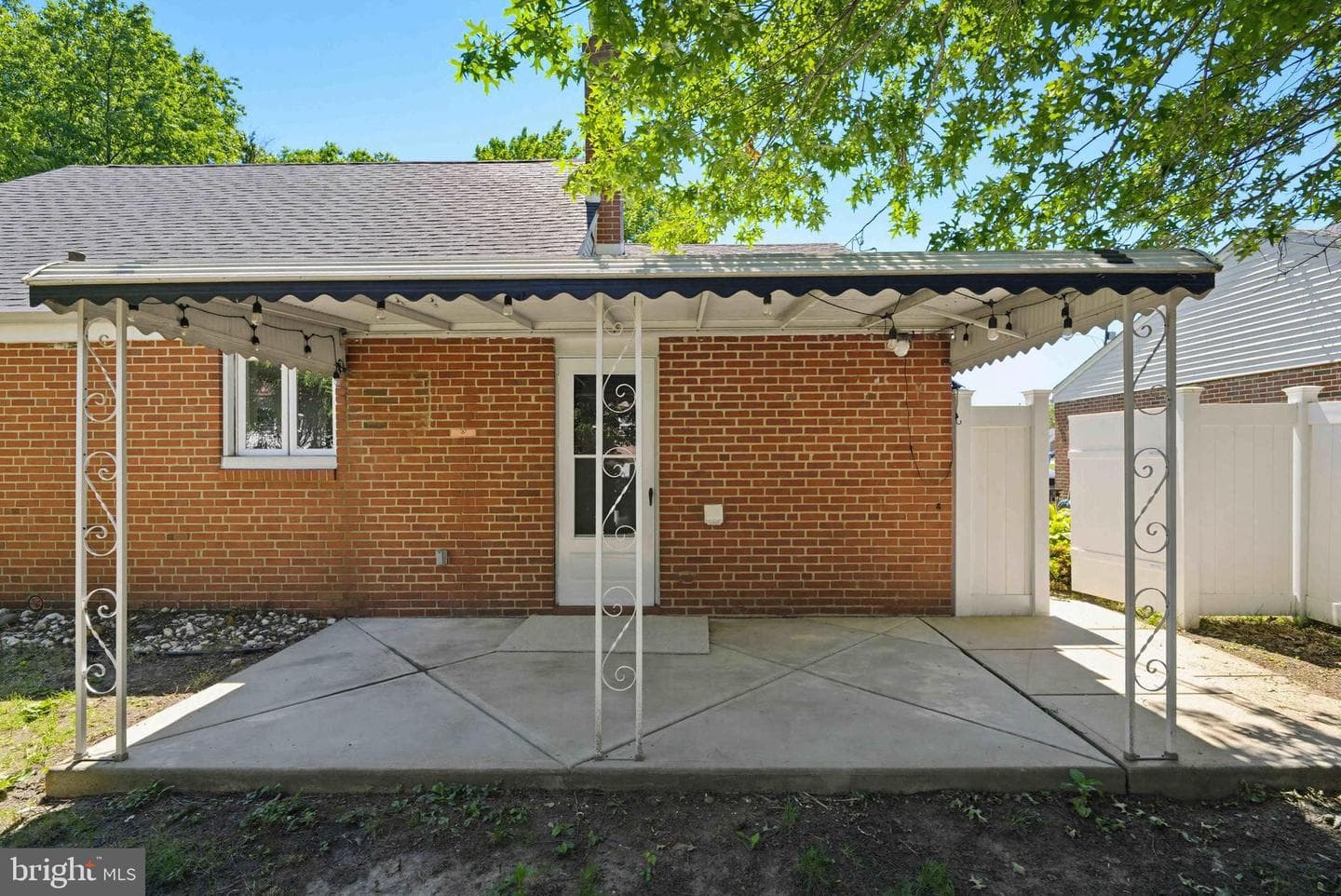 532 Lindsay Street photo 37