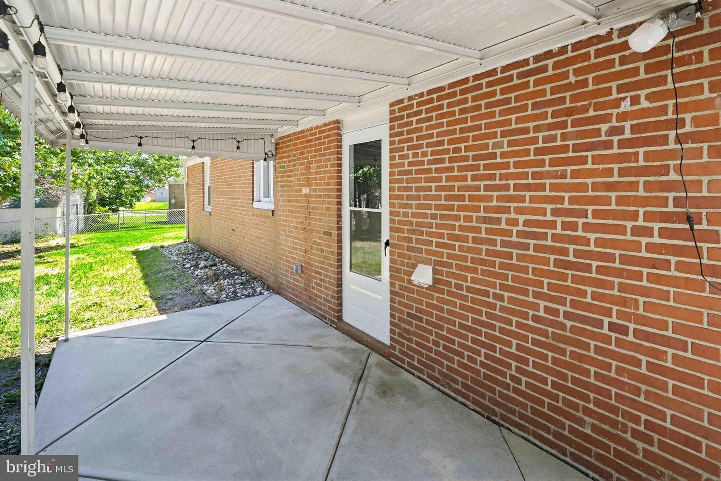 532 Lindsay Street photo 38