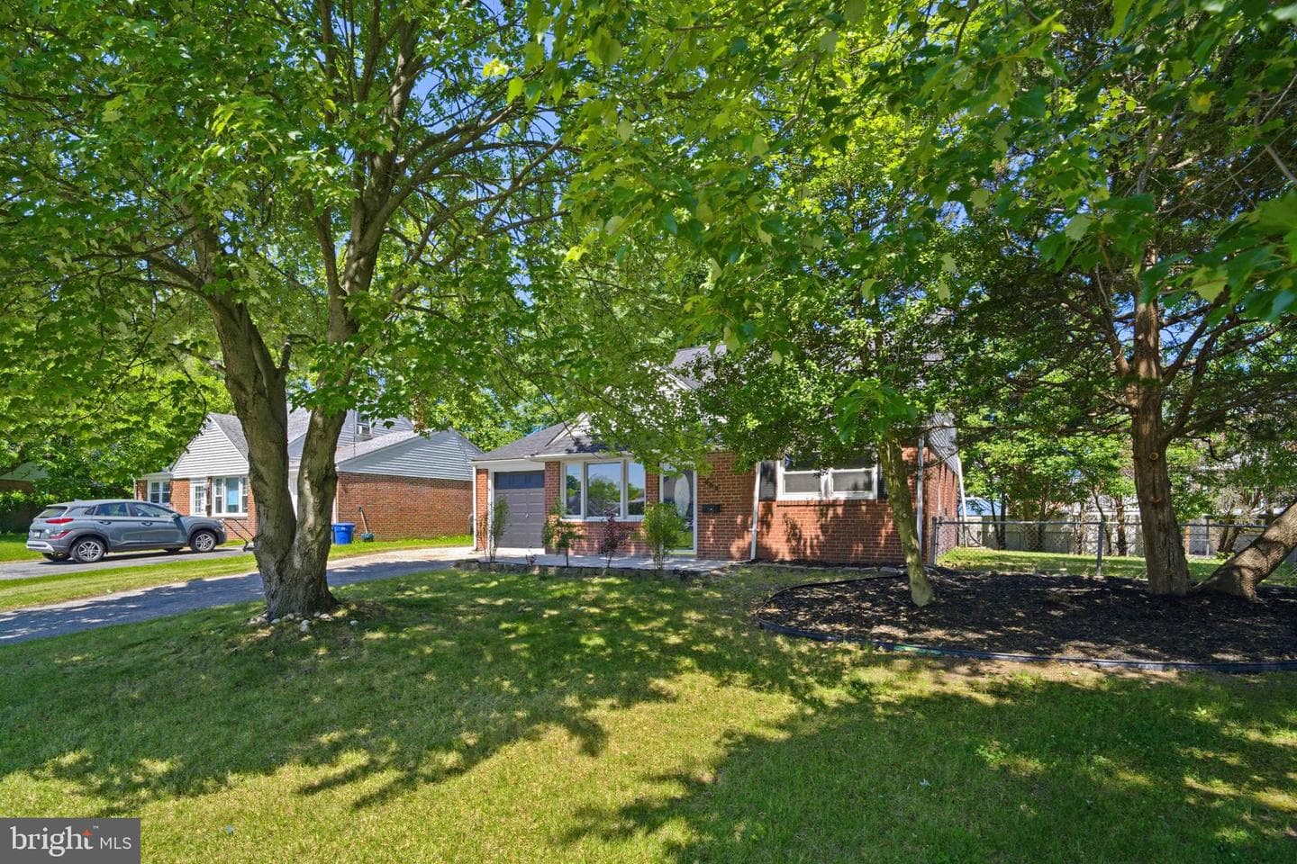 532 Lindsay Street photo 4