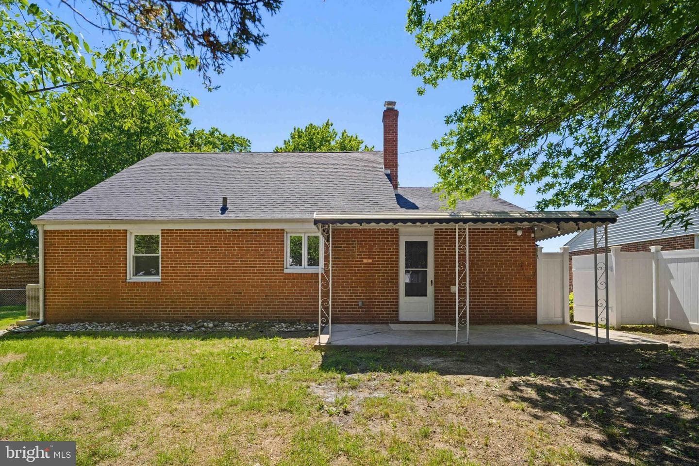 532 Lindsay Street photo 41