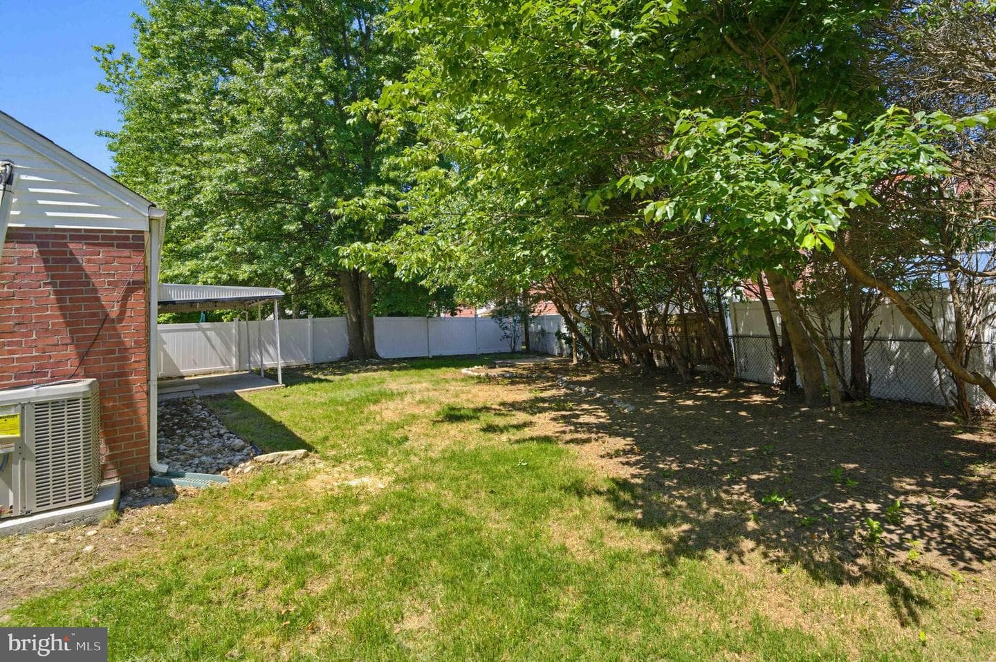 532 Lindsay Street photo 43