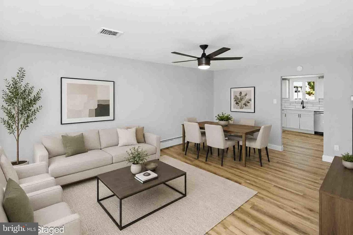 532 Lindsay Street photo 6
