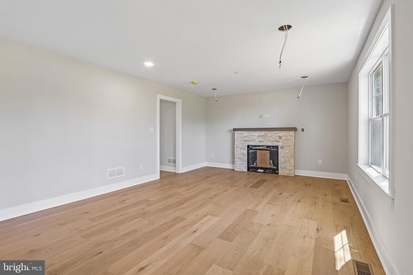 218 4th Avenue photo 20