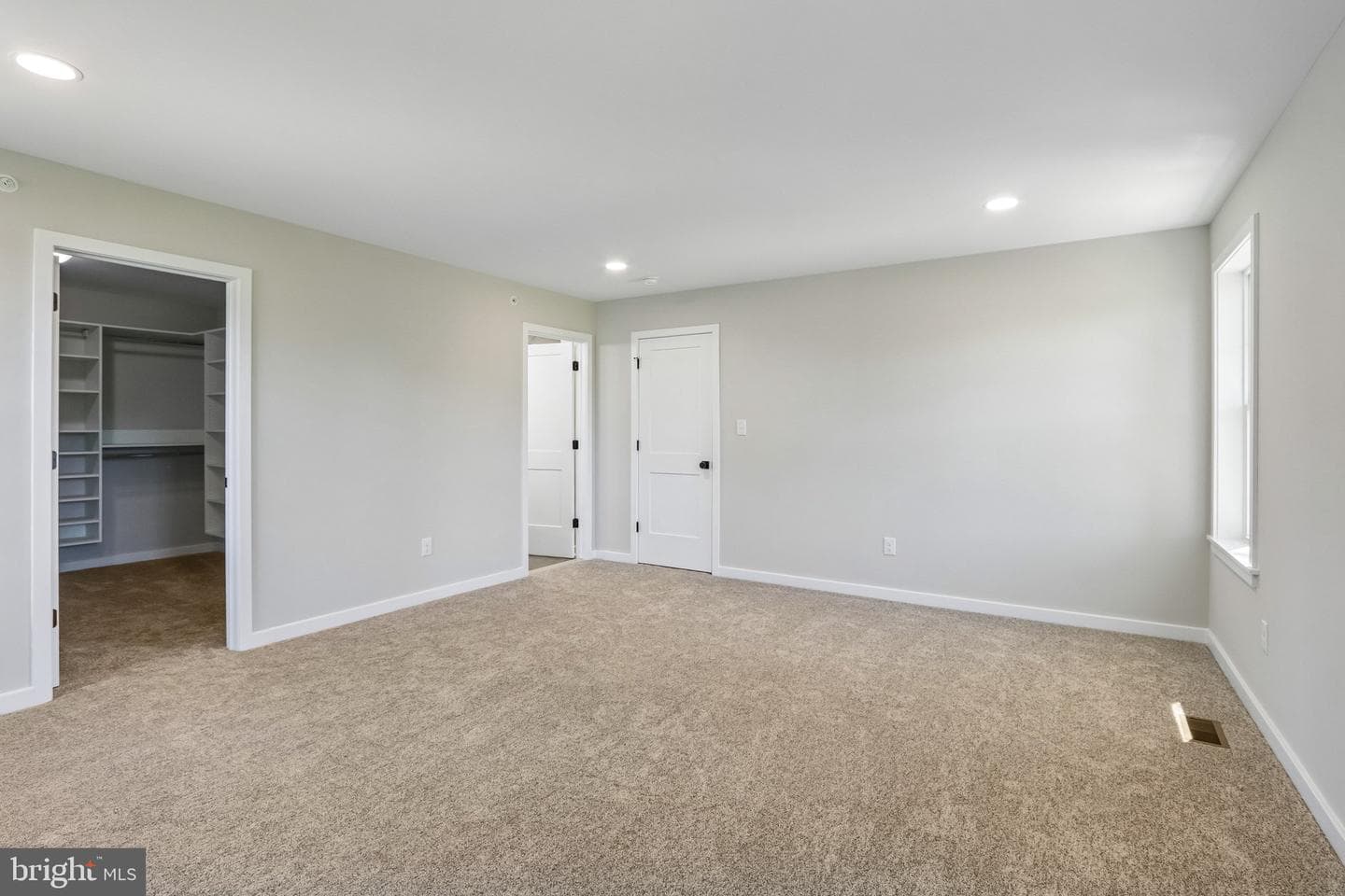 218 4th Avenue photo 29