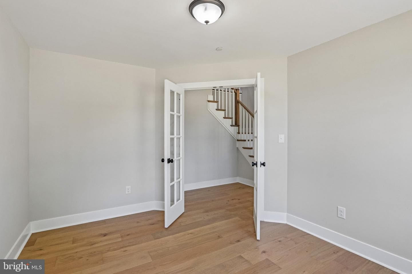218 4th Avenue photo 8