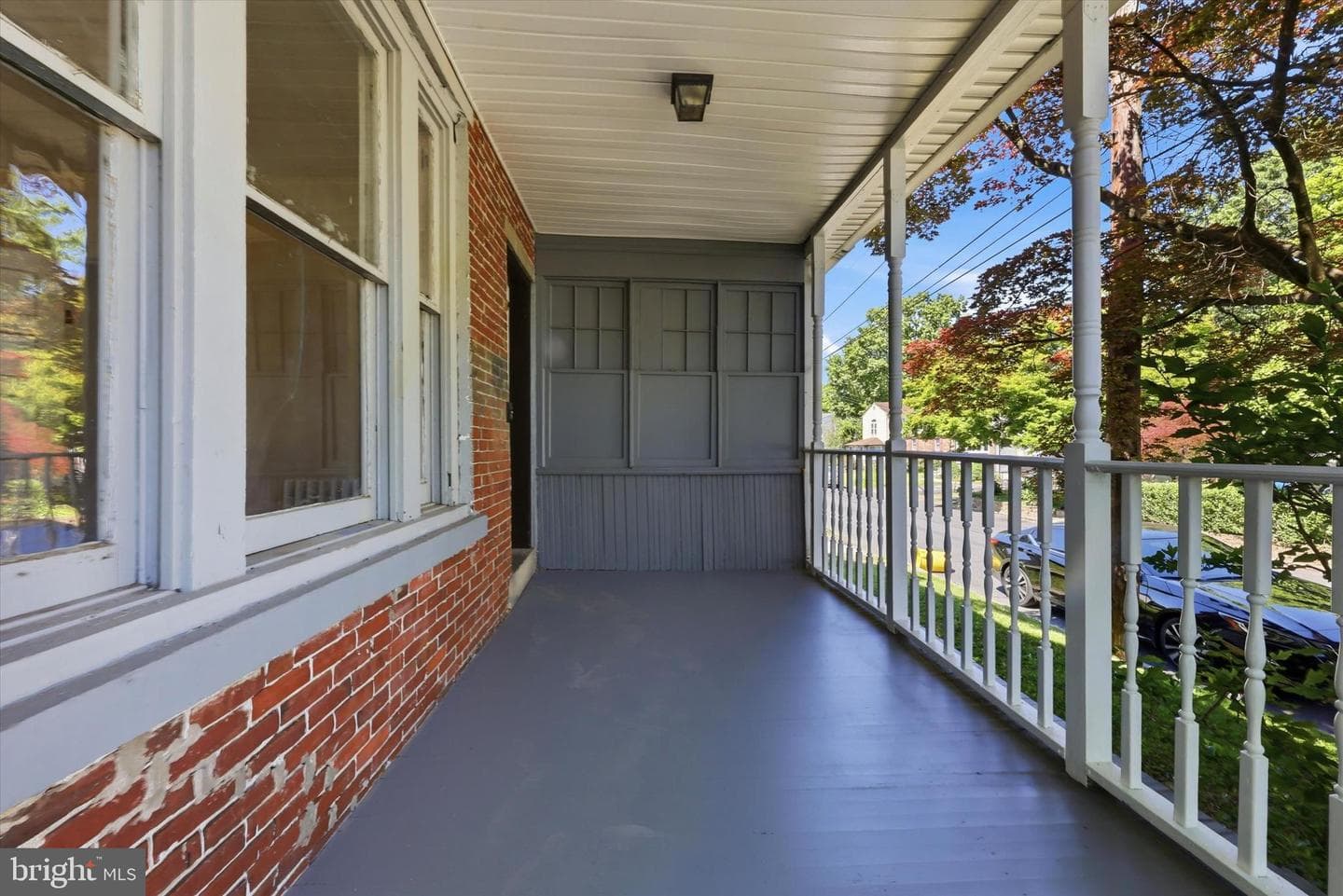 264 Maple Avenue photo 4