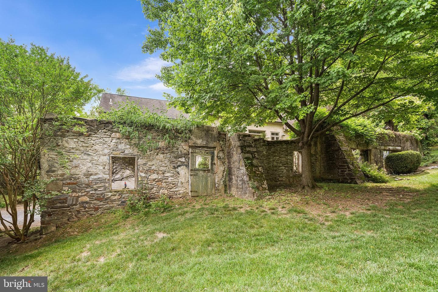 2 Todmorden Lane photo 71