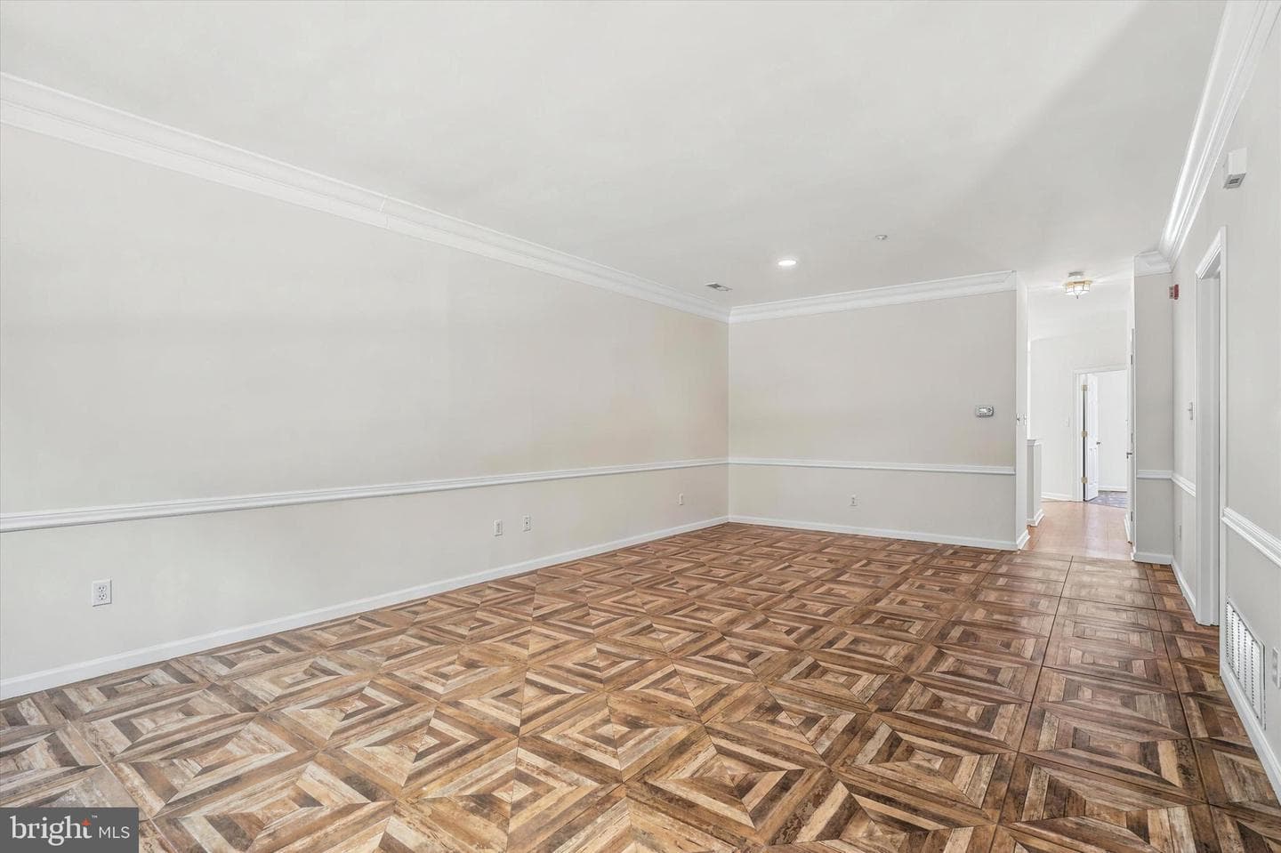 1493 Country Club Drive photo 6
