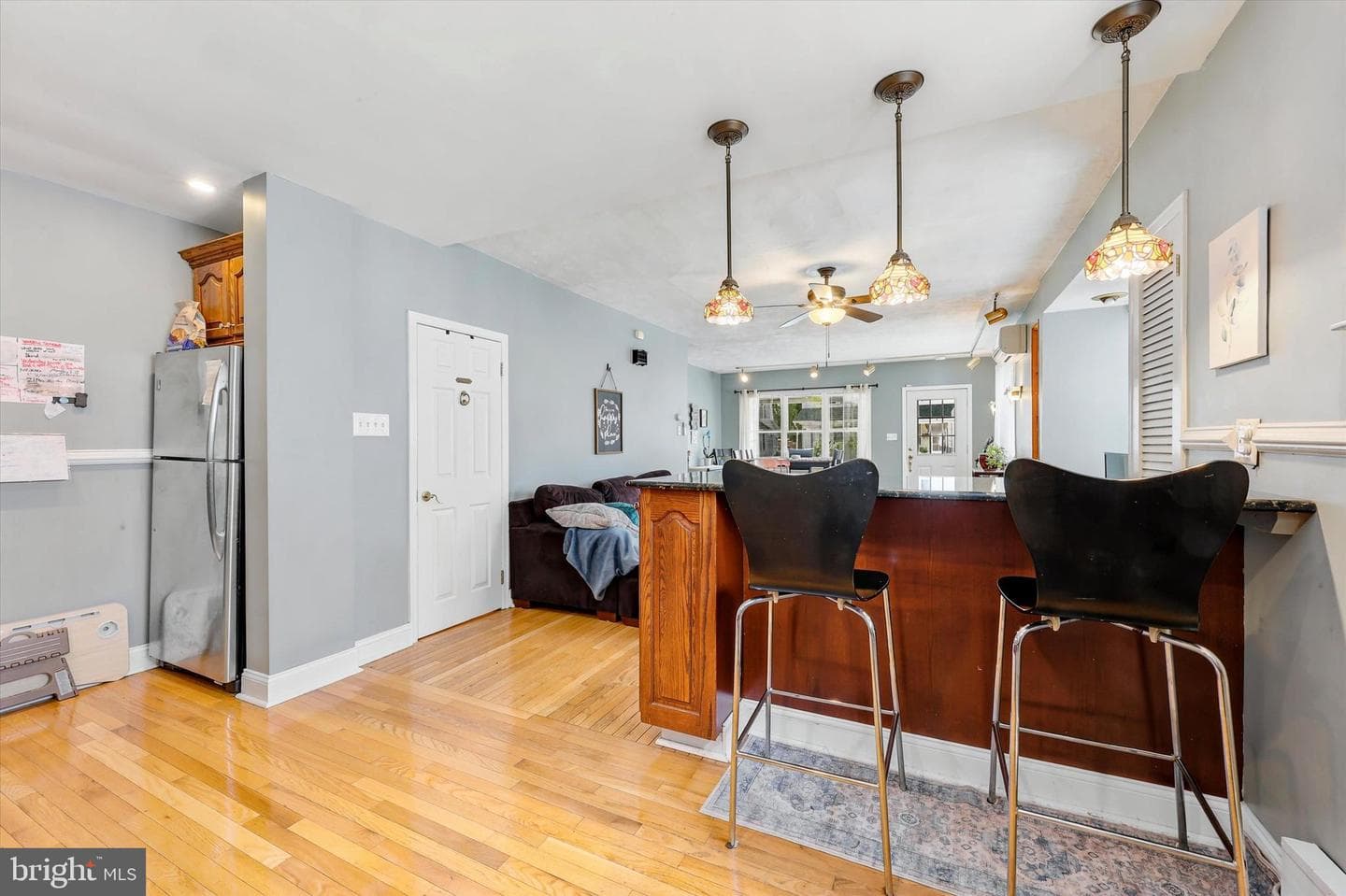 415 Custer Avenue photo 9