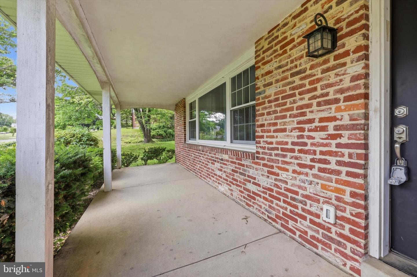 118 Deerfield Road photo 2