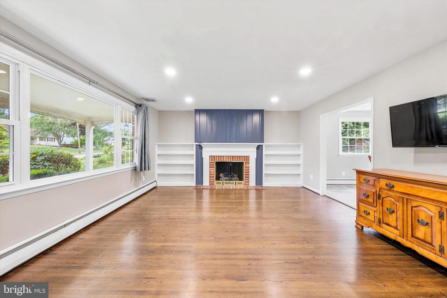 118 Deerfield Road photo 3