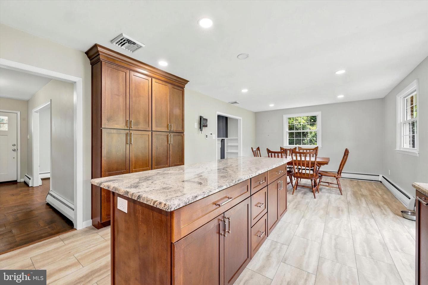 118 Deerfield Road photo 7