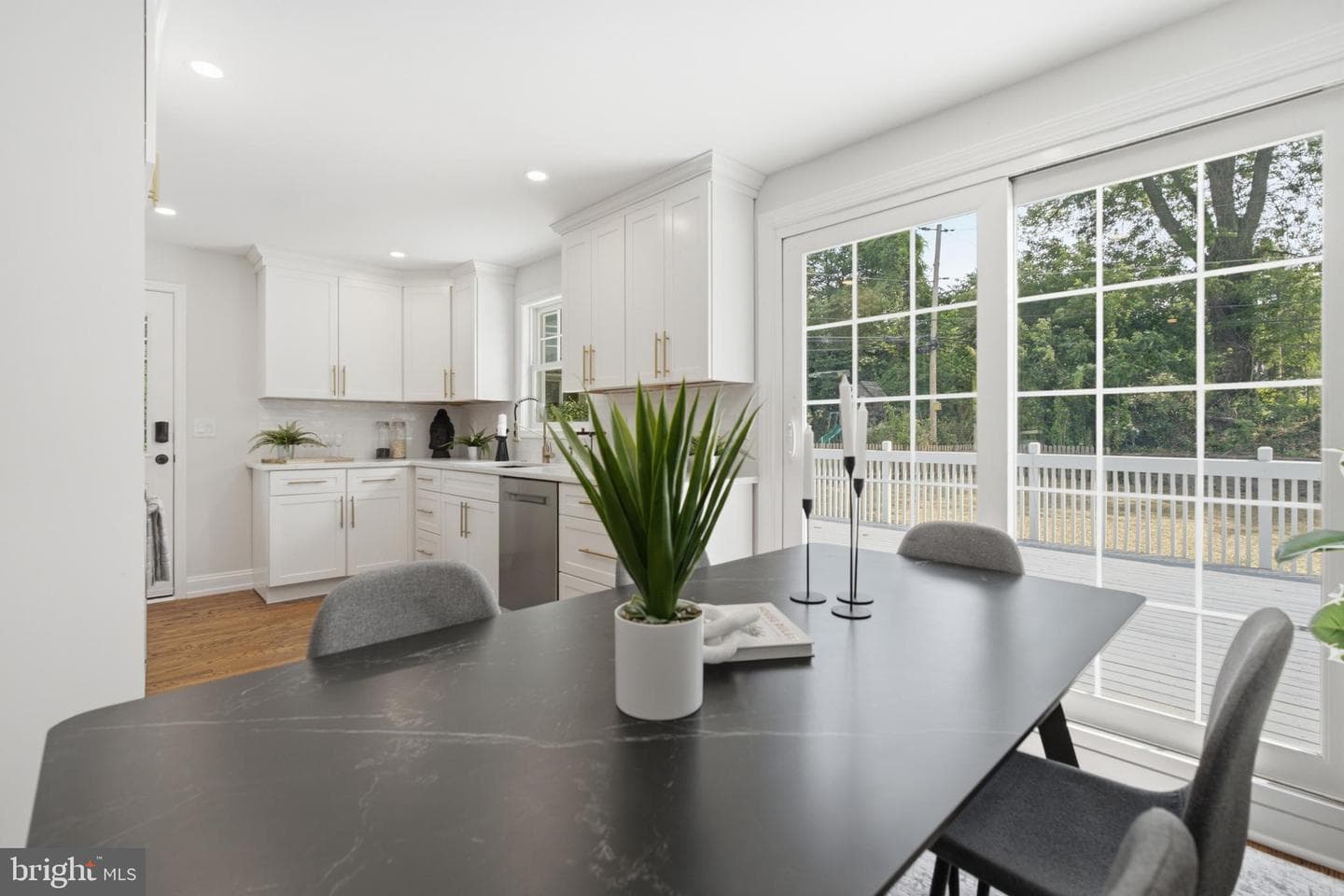 30 Meadowbrook Lane photo 11